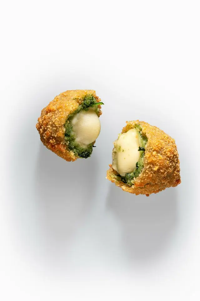 Mini Croquetas Rellenas con Espinaca y Queso